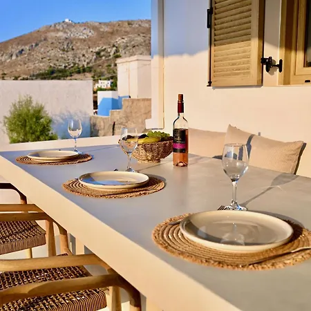 Leros Sea View House With Jacuzzi Apartamento *